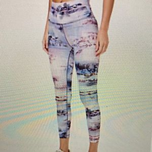 NWOT Lululemon wunder under copped leggings